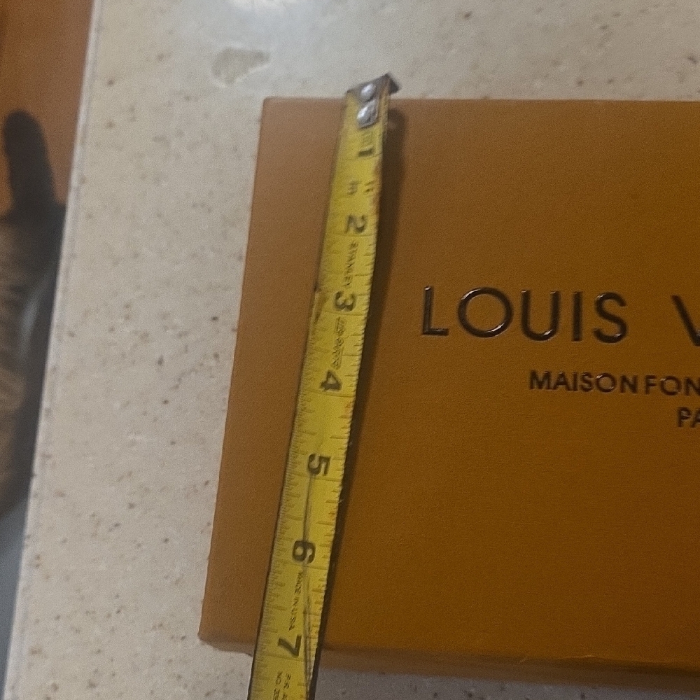 Louis Vuitton Gold Box - Picture 4 of 6
